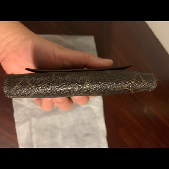 LV MONOGRAM SHORT WALLET - Picture 8 of 10